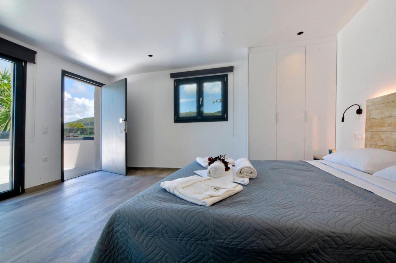 Villa Flamingo - 4 Bedrooms - Private Pool - Next To Renowned Issos Beach & Lake Korission Línia Exteriér fotografie