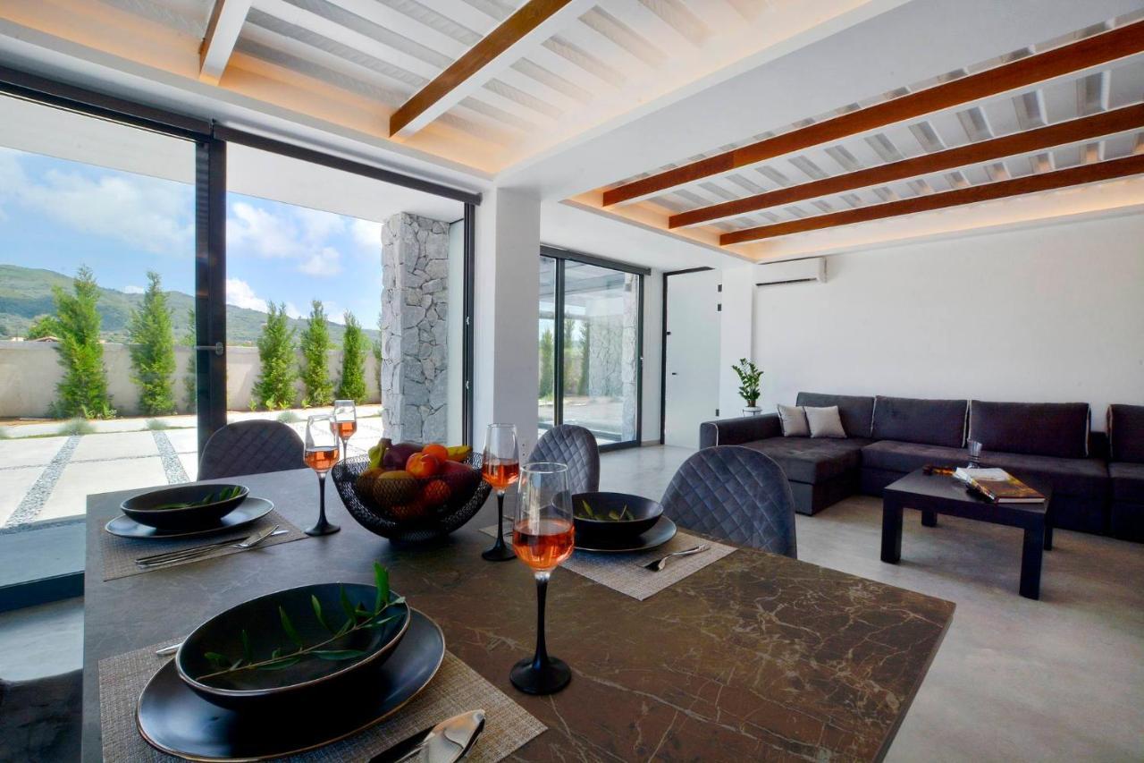 Villa Flamingo - 4 Bedrooms - Private Pool - Next To Renowned Issos Beach & Lake Korission Línia Exteriér fotografie