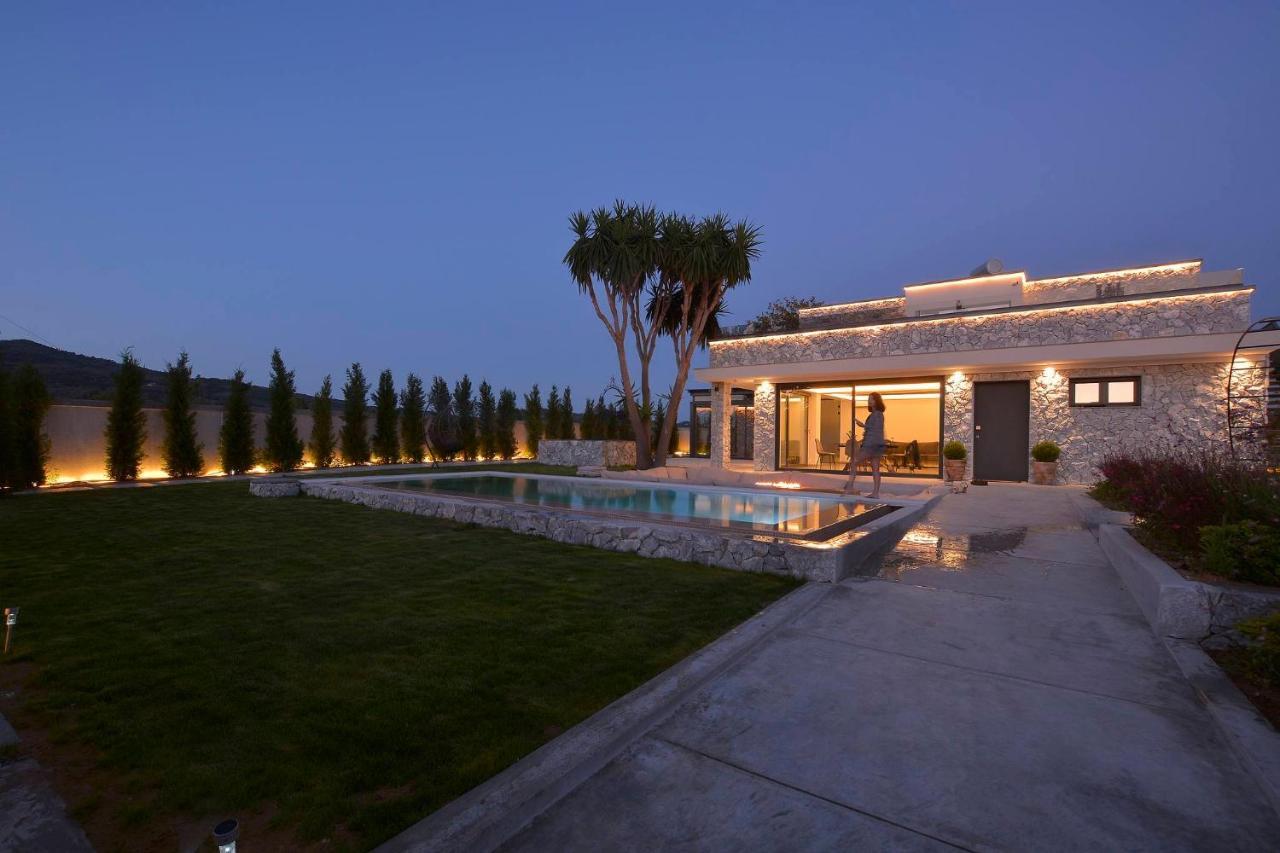 Villa Flamingo - 4 Bedrooms - Private Pool - Next To Renowned Issos Beach & Lake Korission Línia Exteriér fotografie
